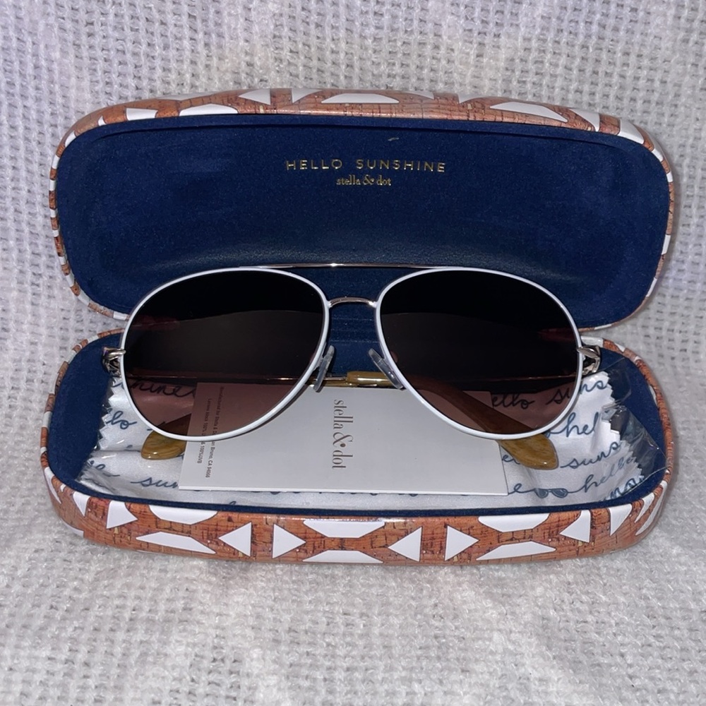 NWT Stella & Dot Brown Aviator Sunglasses with Hard Shell Case - Picture 9 of 10